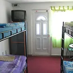 Zeleni Most Hostel *